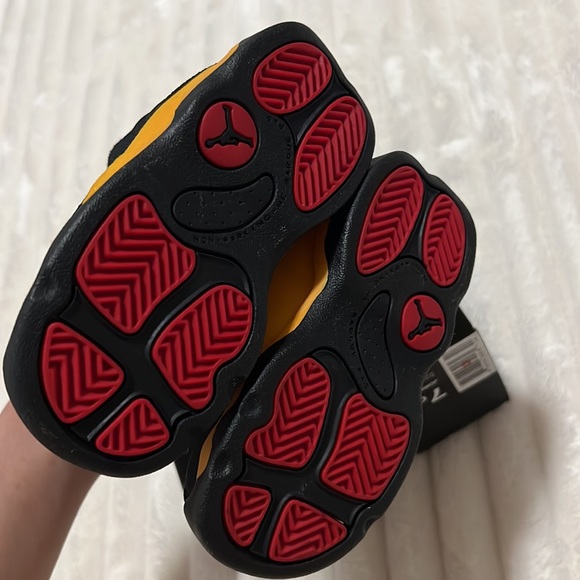 🎀SOLD🎀 Jordan 13 Retro - Picture 5 of 8